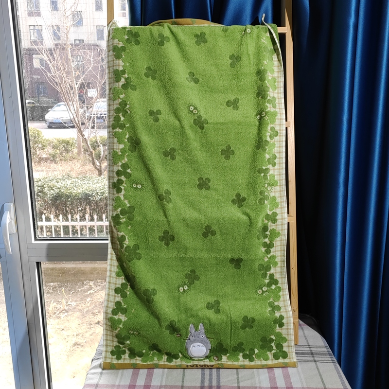 Japanese-Style Totoro Bath Towel, Green Four-Leaf Clover Cartoon, Extra Large, Thick, Absorbent, Quick-Drying, Non-Shedding, Household Bath Towel