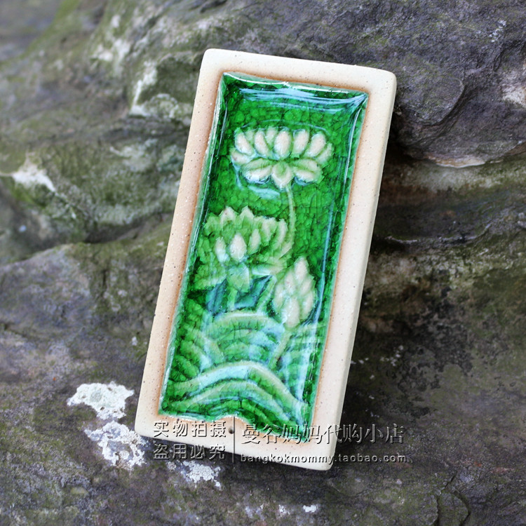 Thai original imported pagoda fragrant cone fragrant Thai ice cracks ceramic base green lotus pattern