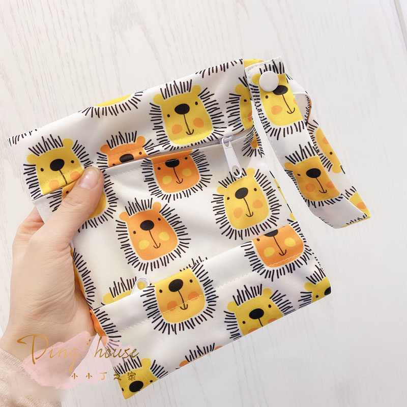 Baby baby waterproof diaper bag diaper storage carrying bag toddler diaper pocket 36*28cm