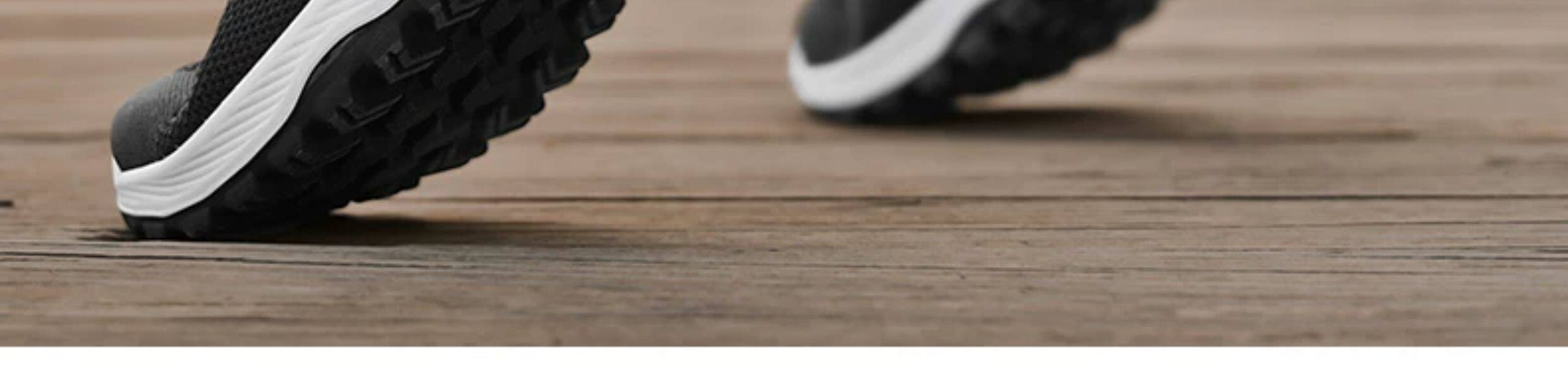 Men's Breathable Mesh Walking Shoes Old Beijing Style Summer_voghion.com
