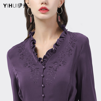 Shirt women's long-sleeved embroidered flower top v-neck shirt temperament to close the waist and cover the stomach to show thin middle-aged and elderly 2022 autumn clothes