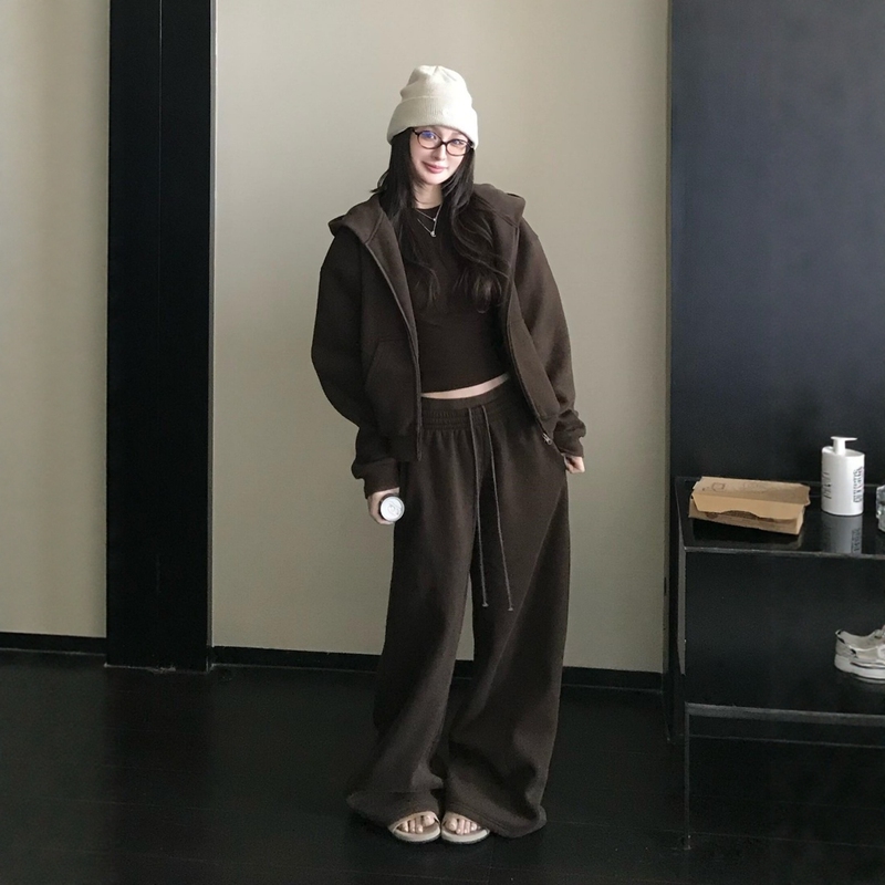 Casual Sportswear Set for Women, Spring and Autumn, Loose Fit, Slimming, Fashionable Hooded Sweatshirt, Wide-Leg Pants, Casual Two-Piece Set, Trendy Casual Sportswear Set for Women, Spring and Autumn, Loose Fit, Slimming, Fashionable Hooded Sweatshirt, Wide-Leg Pants, Casual Two-Piece Set, Trendy