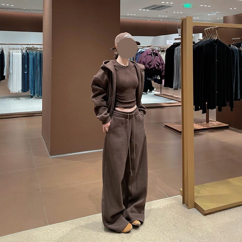 Pure Cotton Casual Sportswear Set for Women, Autumn Loose Fit Slimming Stylish Sweatshirt and Wide-Leg Pants, Casual Two-Piece Trendy Set Pure Cotton Casual Sportswear Set for Women, Autumn Loose Fit Slimming Stylish Sweatshirt and Wide-Leg Pants, Casual Two-Piece Trendy Set