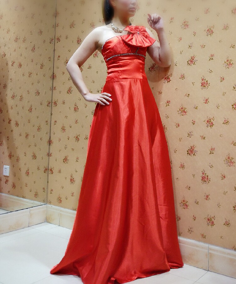 Chengdu Romantic Wedding Dresses Silk Shoulder Butterfly Bow B1104 - 22 special prices