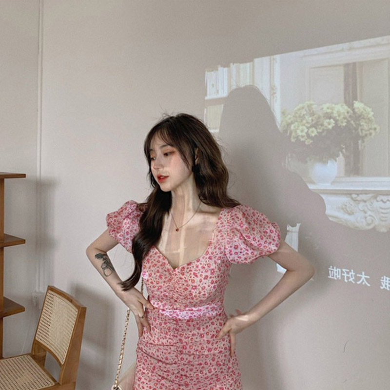 Skirt 2020 new summer flower V collar dress short small waist waist thin temperament goddess Fan