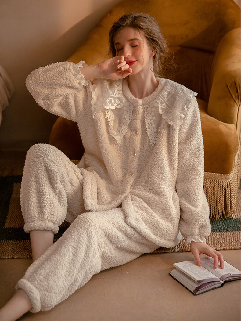 Sherpa velvet pajamas winter women's fleece doll shirt cute pajamas women's 2021 new winter style thickened and can be worn outside