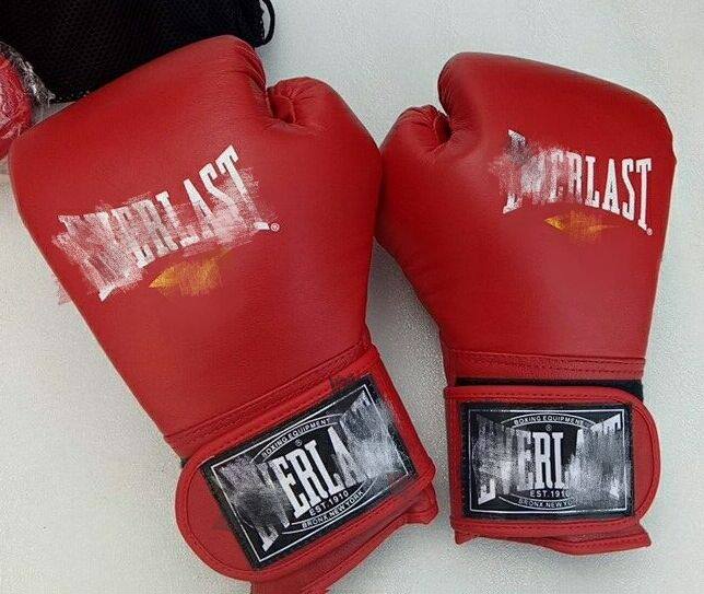 Teenage eves men's and women's leather boxing gloves black red 10 oz punched pure leather handmade