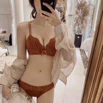  Japanese underwear The year of life female rimless bra fun small chest gathered beautiful back bra set sexy and hot