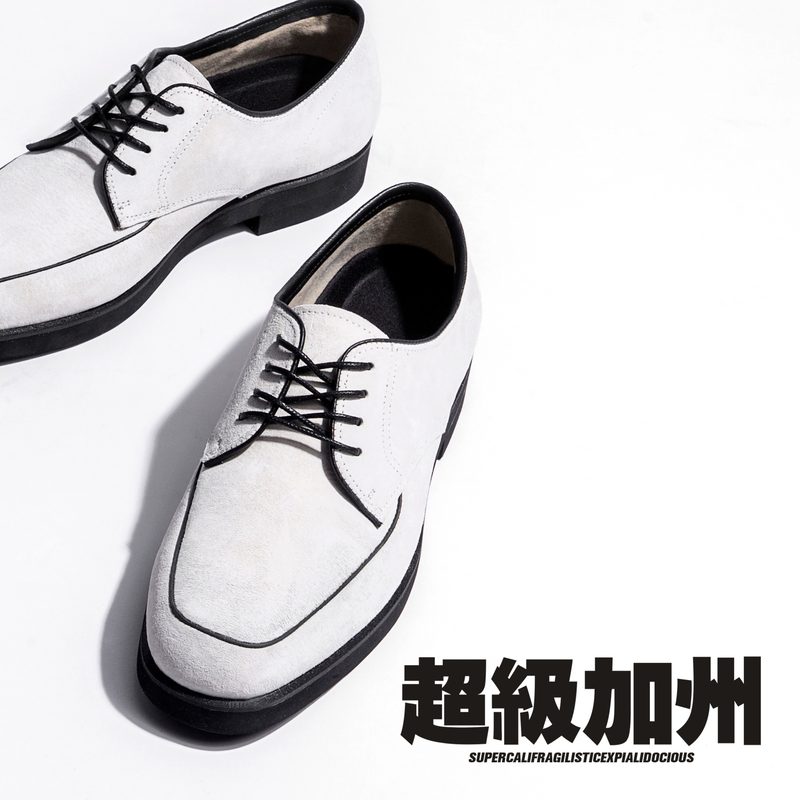 Super California Supercali White Background with Black Edges 881 Popping Shoes for Men and Women