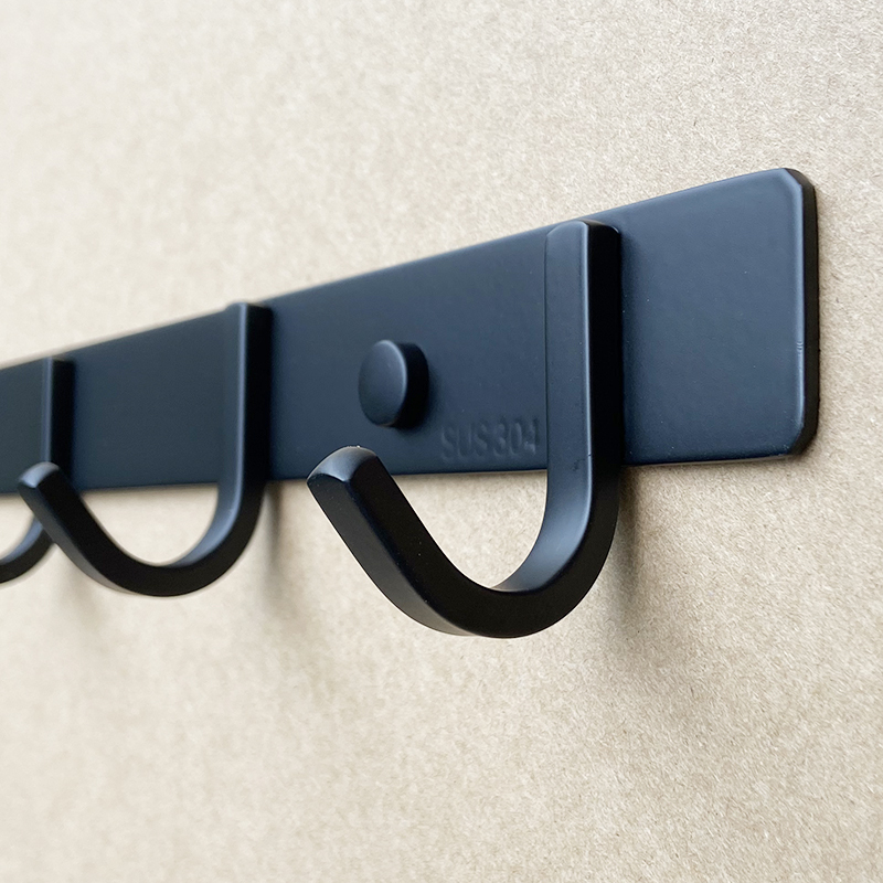 Black 304 Stainless Steel Clothes Hook, Strong Thickeneded Long Row Clothes Hook, Punched Nail-Free Wall Hanging Wall Clothes Hook