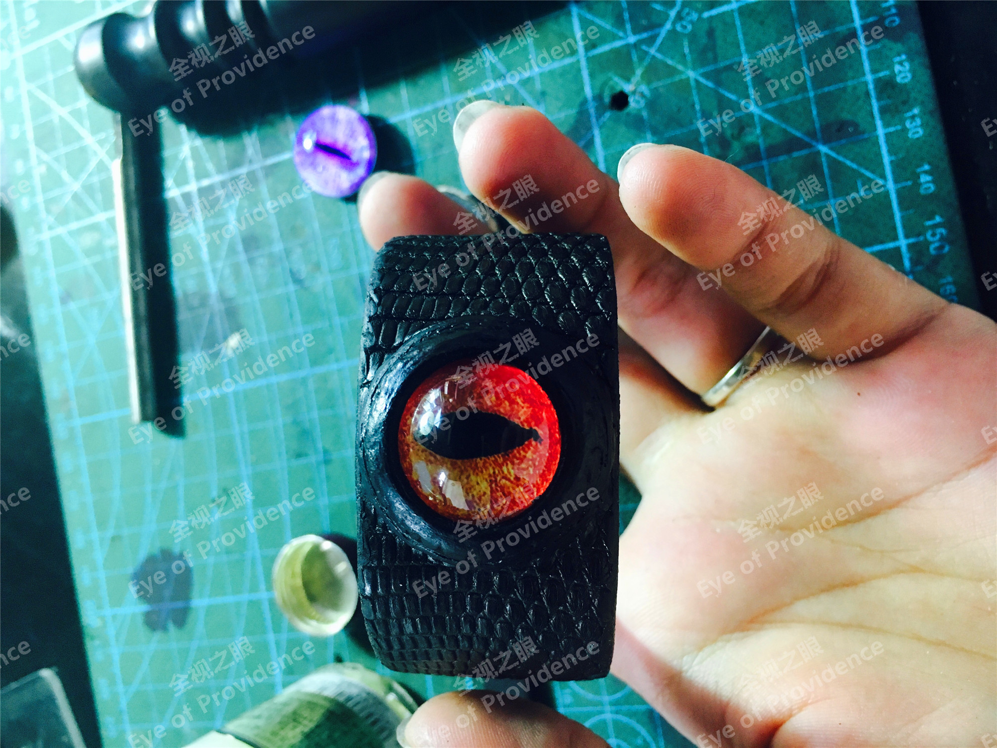New original design cowhide handmade glass prosthetic eye non-resin eye cat animal ball bracelet leather bracelet