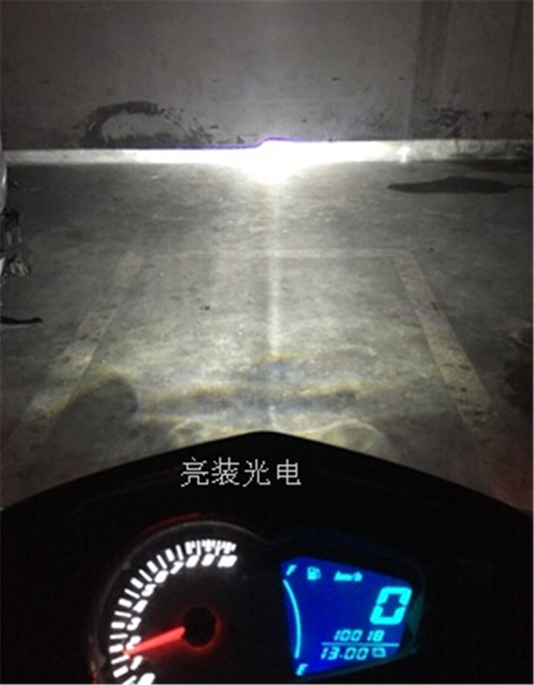 Yamaha ba thế hệ lắp ráp đèn pha chiến đấu đôi thiên thần ống kính đôi ống kính xenon đèn quỷ mắt phụ kiện Q5 - Đèn HID xe máy đèn xe wave rsx