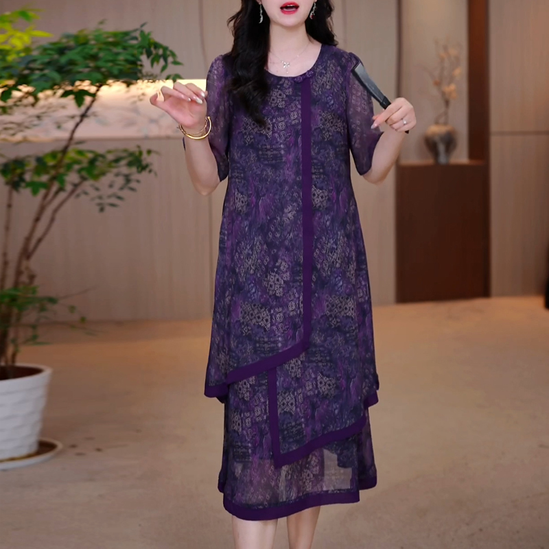 Fashionable Floral Plus-Size Dress for Women, 2026 Summer New Style, Elegant Loose Fit, Slimming and Figure-Flattering, Vintage Style Dress