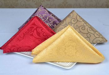 High-end folded flower-mouth cloth red restaurant can't afford to cup High-end folded flower-mouth cloth red restaurant can't afford to cup