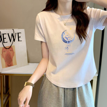 Chic and Unique Short-Sleeved High-Quality Ribbed Cotton White Printed Top for Women with Irregular Arc Hem Simple T-Shirt for Women