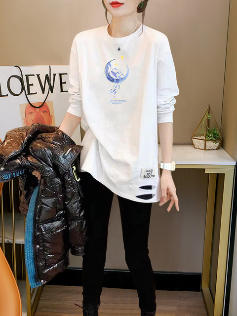 Round Neck Women's Long-Sleeve T-Shirt, Loose Fit, Autumn and Winter Brushed Thickened Mid-Length Top with Distressed Details