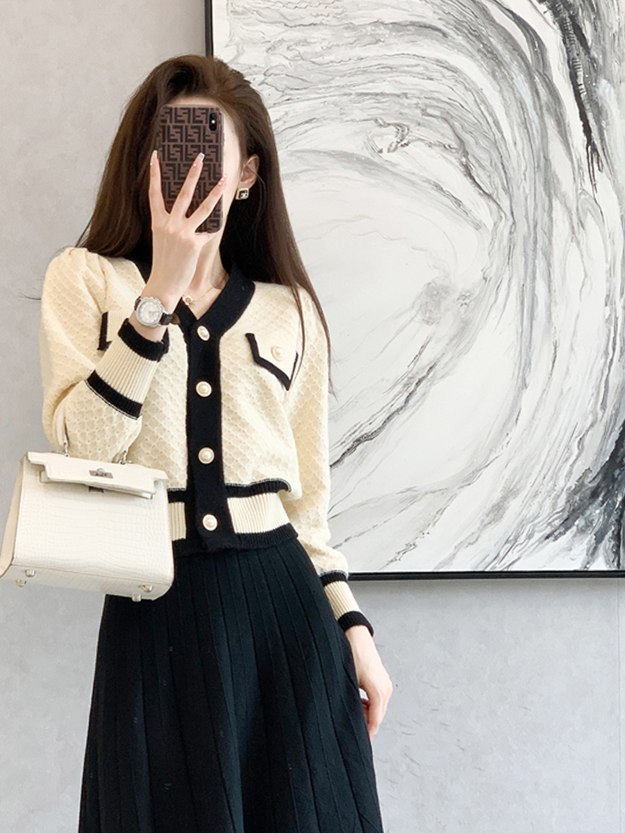 Temperament Small Fragrant Wind Knit Cardiovert 2022 Early Spring New Superior Small Subshort Slim Sweater Jacket Woman