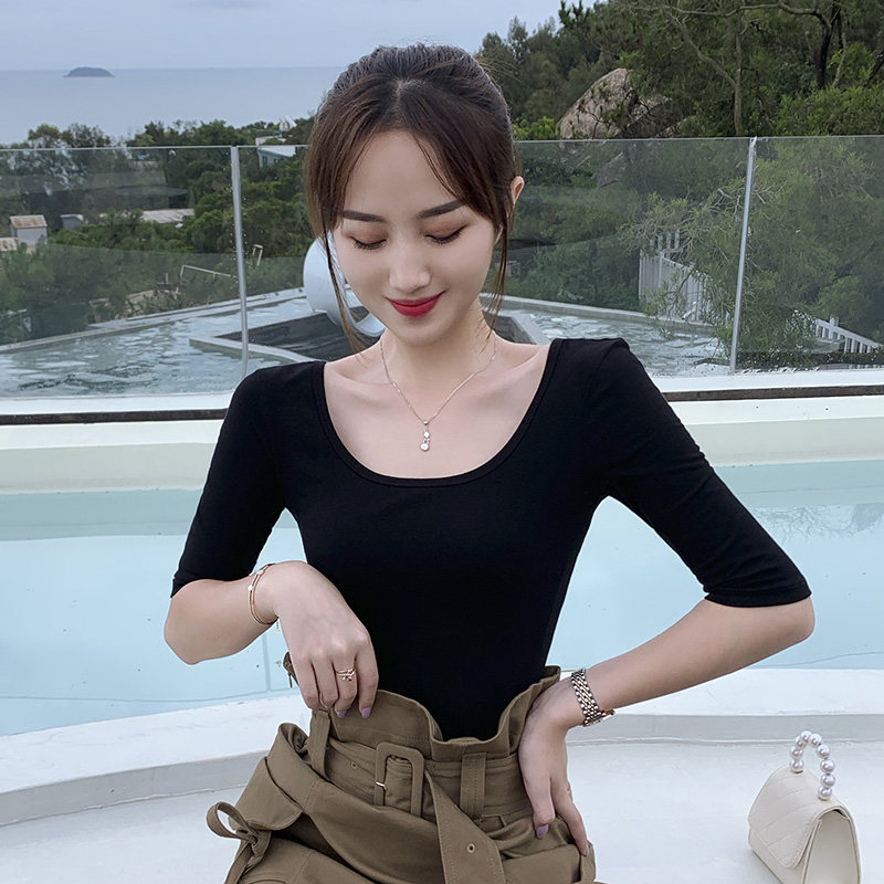 Black 50%-sleeve T-shirt woman 2022 Summer new tight fit 70% sleeve blouses woman body pure cotton half sleeve u collar 5