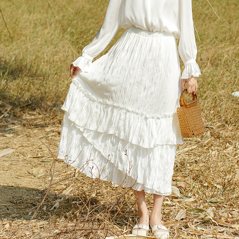 22 Early summer simple Japanese pleated gentle temperament fairy literary niche was thin and waist drooping cake skirt