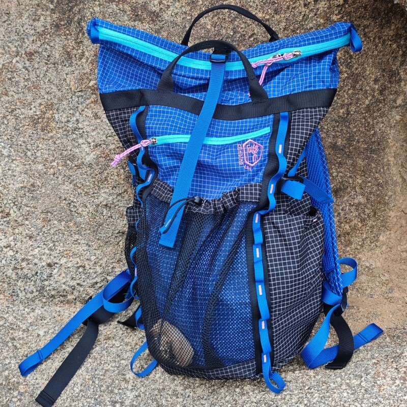 Climbing Backpack 20+5L Tote + Breathable Shoulder Bag, Tear-Resistant, Suitable for Commuting + Rock Climbing Gym with External Shoe Compartment, Trendy + Colorful