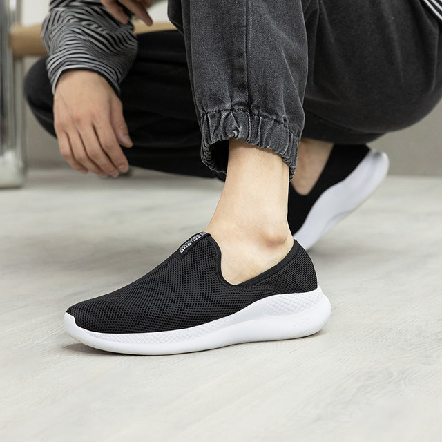361 ເກີບຜູ້ຊາຍເກີບກິລາ 2024 ລະດູໃບໄມ້ປົ່ງແລະລະດູຮ້ອນໃຫມ່ Lazy Shoes Breathable Mesh Running Shoes Slip-on Light Shoes for Men