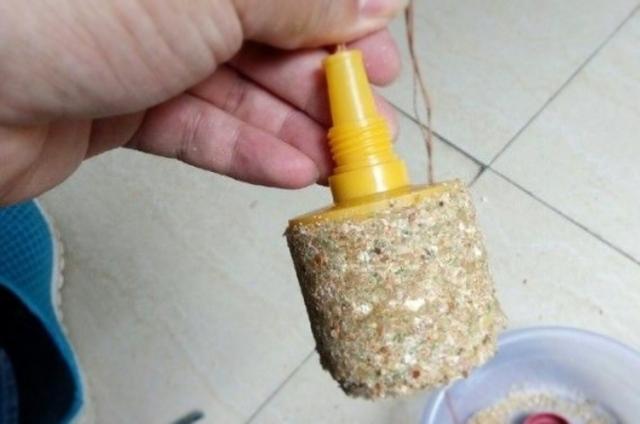如今才知这尿性饵,简单拌一拌鲤鱼追着咬11