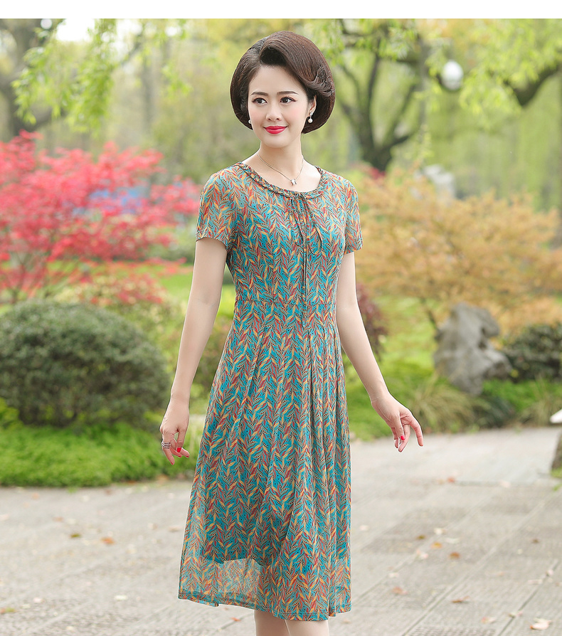 Váy mới 2019 cho mẹ mùa hè thời trang Đầm dáng cổ tròn ôm khít váy voan nữ trung niên - Quần áo của mẹ áo kiểu trung niên hàn quốc