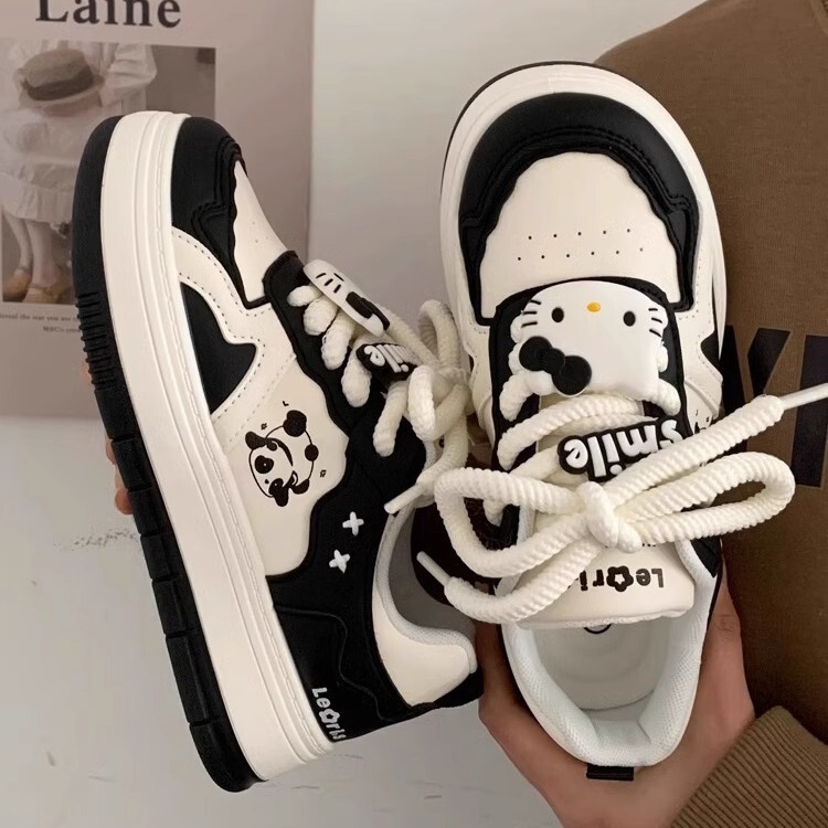 2026 Spring Niche Panda Black and White Cute and Quirky White Sneakers for Women, Thick-Soled Versatile Casual Running Shoes