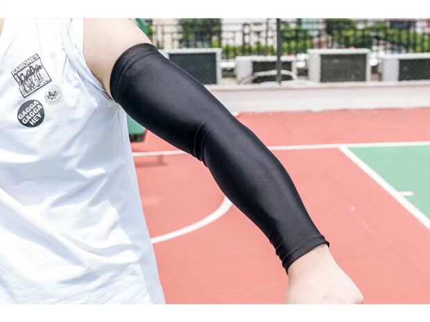 Bảo vệ bóng rổ Elbow Bracers Đàn ông và phụ nữ Bảo vệ chặt chẽ Thể thao chuyên nghiệp Thiết bị bảo vệ Thiết bị chống nắng Tay áo mùa hè băng đầu gối giá rẻ