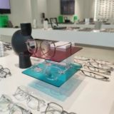 Новая полка для оптического магазина, стойка для размещения, белая твердая древесина, акрил, выставочный прилавок Nakajima, декоративный реквизит