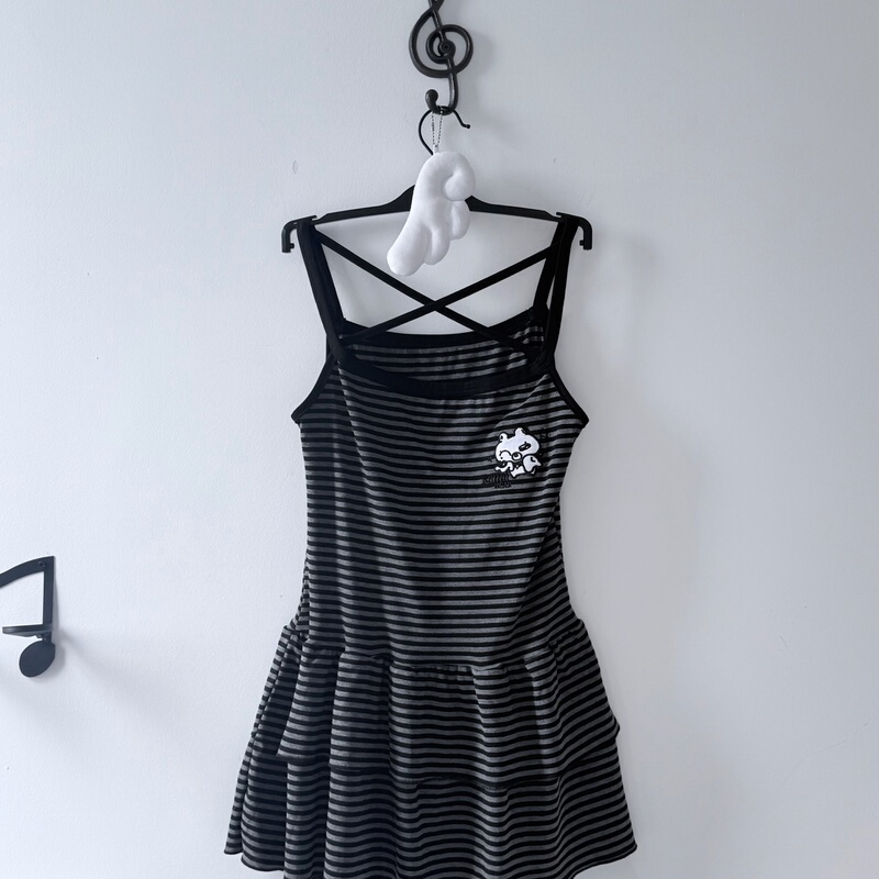 Yameko Original × Samabear Vintage Cross-Stripe Suspender Dress, Suitable for Pairing with Various Cardigans for a Cozy Vibe