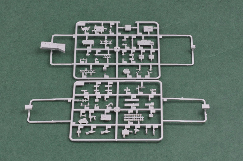 Корабль 小号手 1/700 美国海军埃塞克斯号两栖攻击舰 83403 Trumpeter