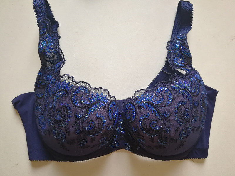 75E spot Anli Fang Hua Guizhi's Blue Series Pinch Bowl Cup Slim Lace Big Cup High Side Closeup Bra EB0738