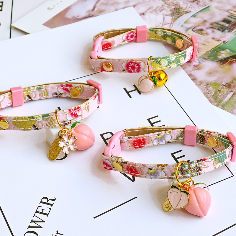 Dog bell and wind collar small dog pet teddy necklace with adjustable kitty neckline cat ring cherry blossom ornament