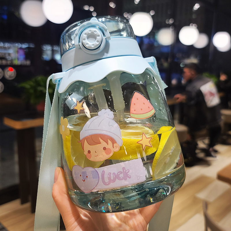 Net red with large capacity 1000ml water glass high face value children kettle cute cuddling bag portable straw cup high temperature resistant