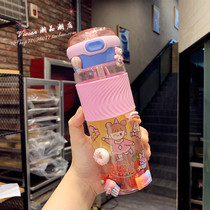 Hong Kong high face value water glasses Summer men and women convenient water glass lovers minimalist straw cup leakproof plastic cups