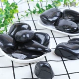 Цветочный горшок с галькой цвето