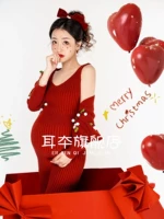 Положите на внешнее+платье, чтобы прислать вишневые украшения