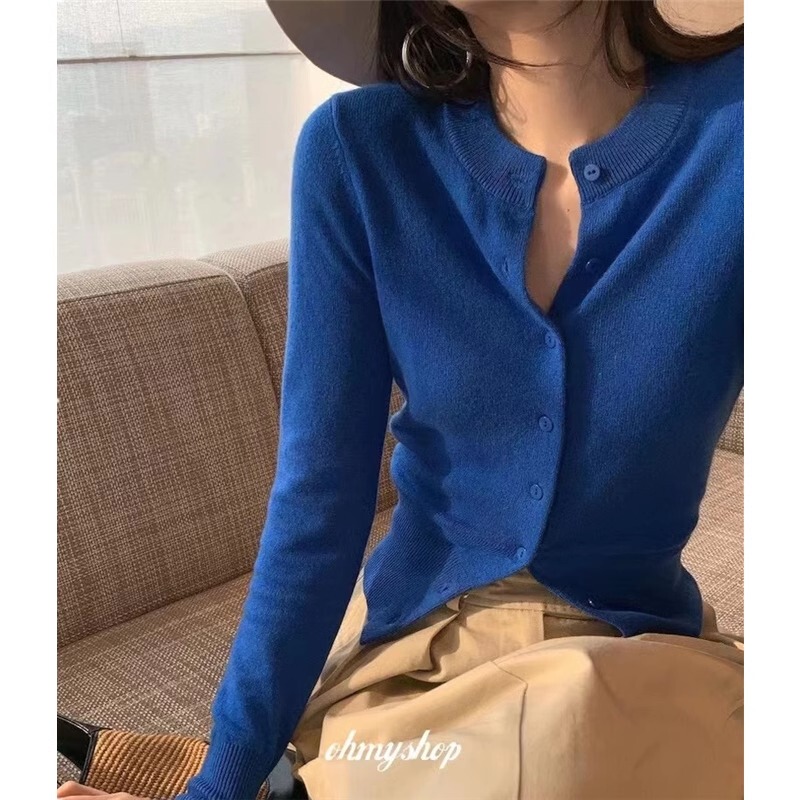 Slim-Fitting Short Knitted Cardigan Top for Women, Spring Wear, Petite Round-Neck Sweater Jacket, Stylish Outerwear Slim-Fitting Short Knitted Cardigan Top for Women, Spring Wear, Petite Round-Neck Sweater Jacket, Stylish Outerwear