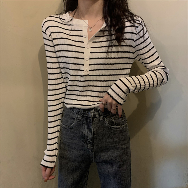 Gentle wind-knitted sweatshirt striped T-shirt blouses women's style Fall tight 100 hitchhiking and a little crowdsourced tide