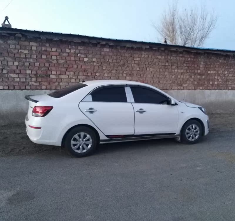 Kia Huân Chi trẻ hóa cánh đuôi đặc biệt sửa đổi đuôi vật liệu ABS đấm miễn phí với sơn thể thao đoạn cố định cánh duoi ca xe oto