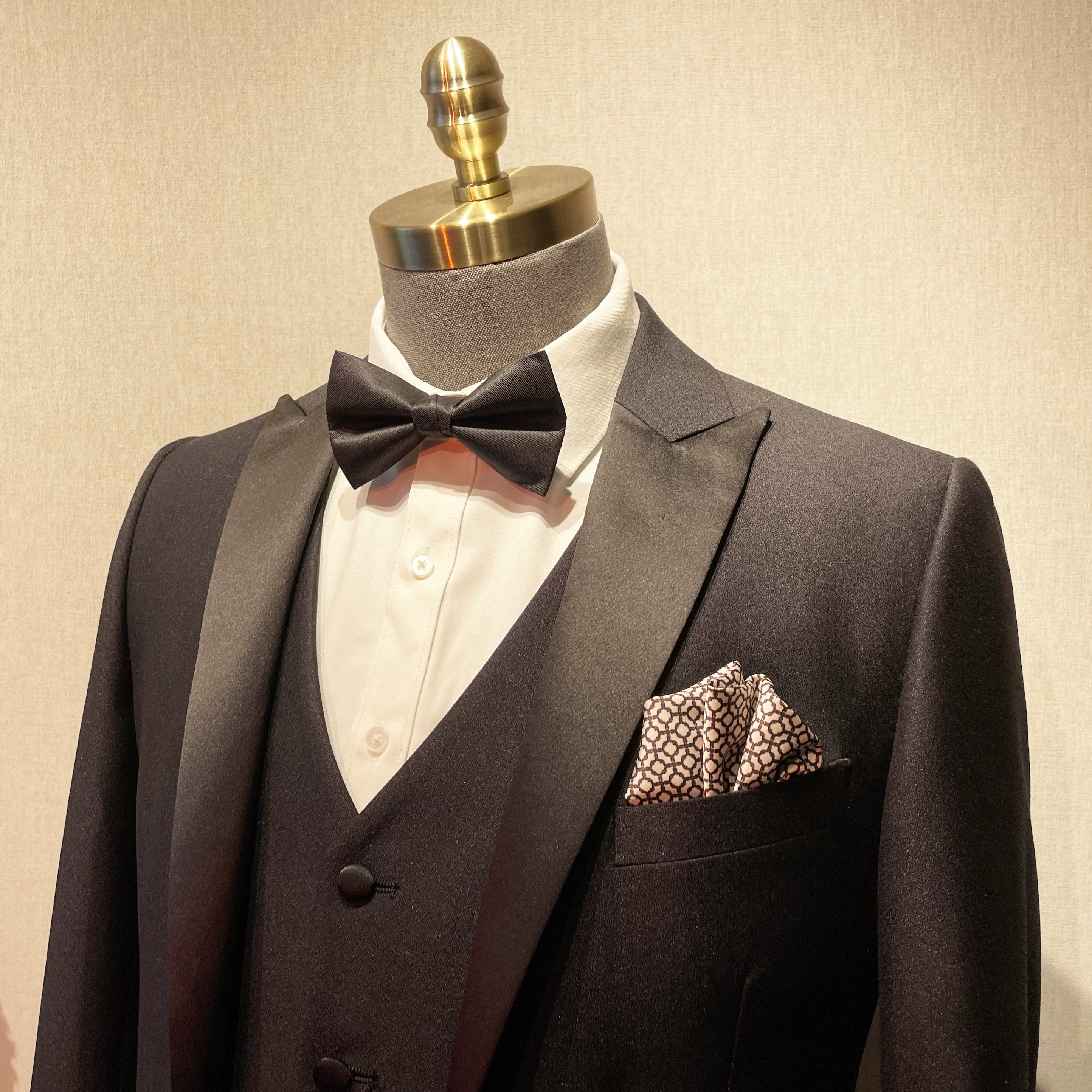 Silk classic black bow tie, simple cut