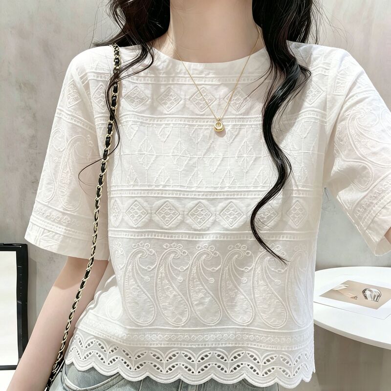 Korean-Style White Embroidered Hollow-Out 2026 Summer Short-Sleeve Women's Top with a Lazy Vibe, a Sense of Sophistication, and Versatile Lace Design