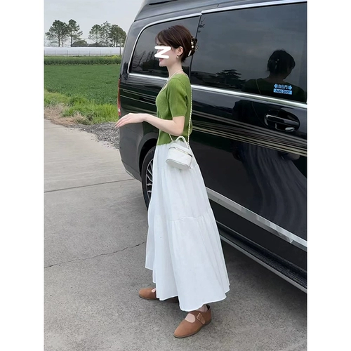 Летняя юбка, зеленый свитер, футболка, модная летняя одежда, городской стиль