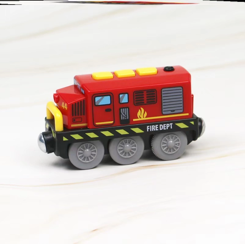 12345678 tuổi mô hình cầu thang theo dõi đồ chơi Kipe heo xe tải nhỏ tuần tra xe cứu hỏa bé quay bóng - Đồ chơi điều khiển từ xa