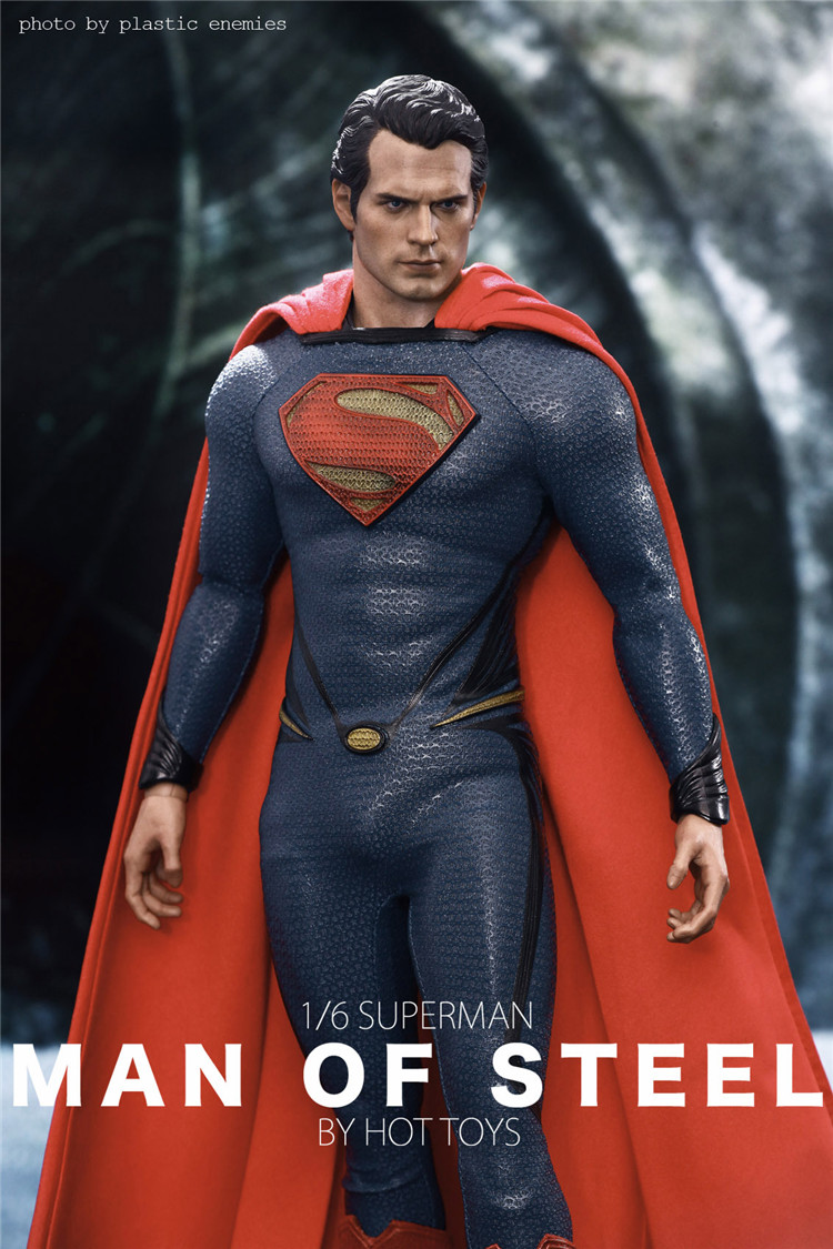 Купить атрибутику Фигурка Супермен HOT TOYS Человек из стали Масштаб 1/6 мерчандайз
