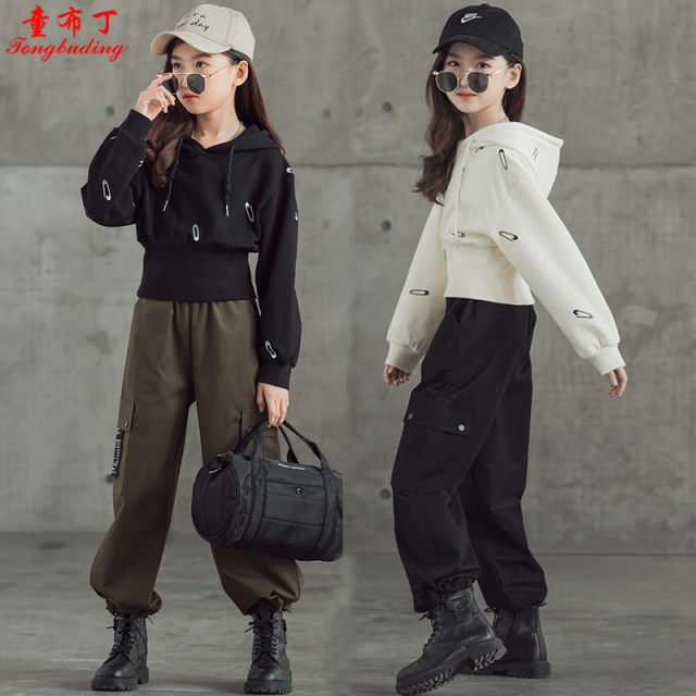 Middle and large girls casual suit 2022 new personality trend sweater overalls two-piece set girl foreign style autumn and winter