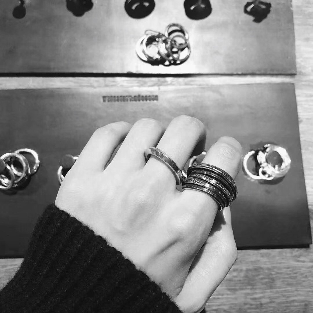 Werkstation MunchenM1975 Zepberlin lyrics spring silver ring