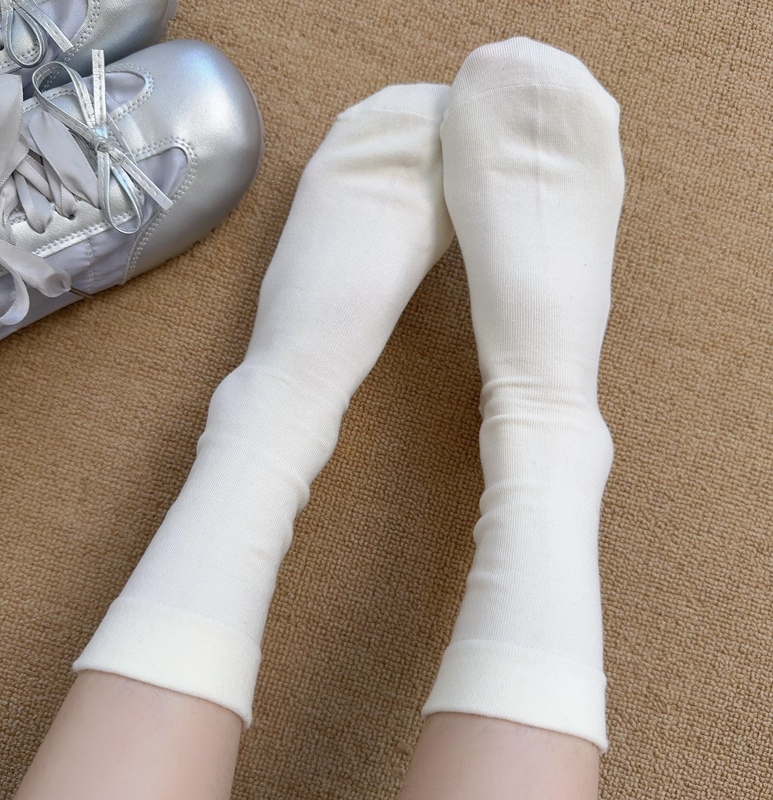 Dance Daily | Ice Silk Socks, White Socks, Fishbone Socks, Seamless Socks, Cotton Socks, Comfortable Style, Slouch Socks