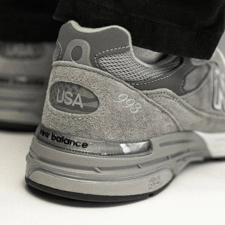 American-Made New Balance Nb 993 New Gray Sports Low-Top Running Shoes for Men and Women Mr993Gl